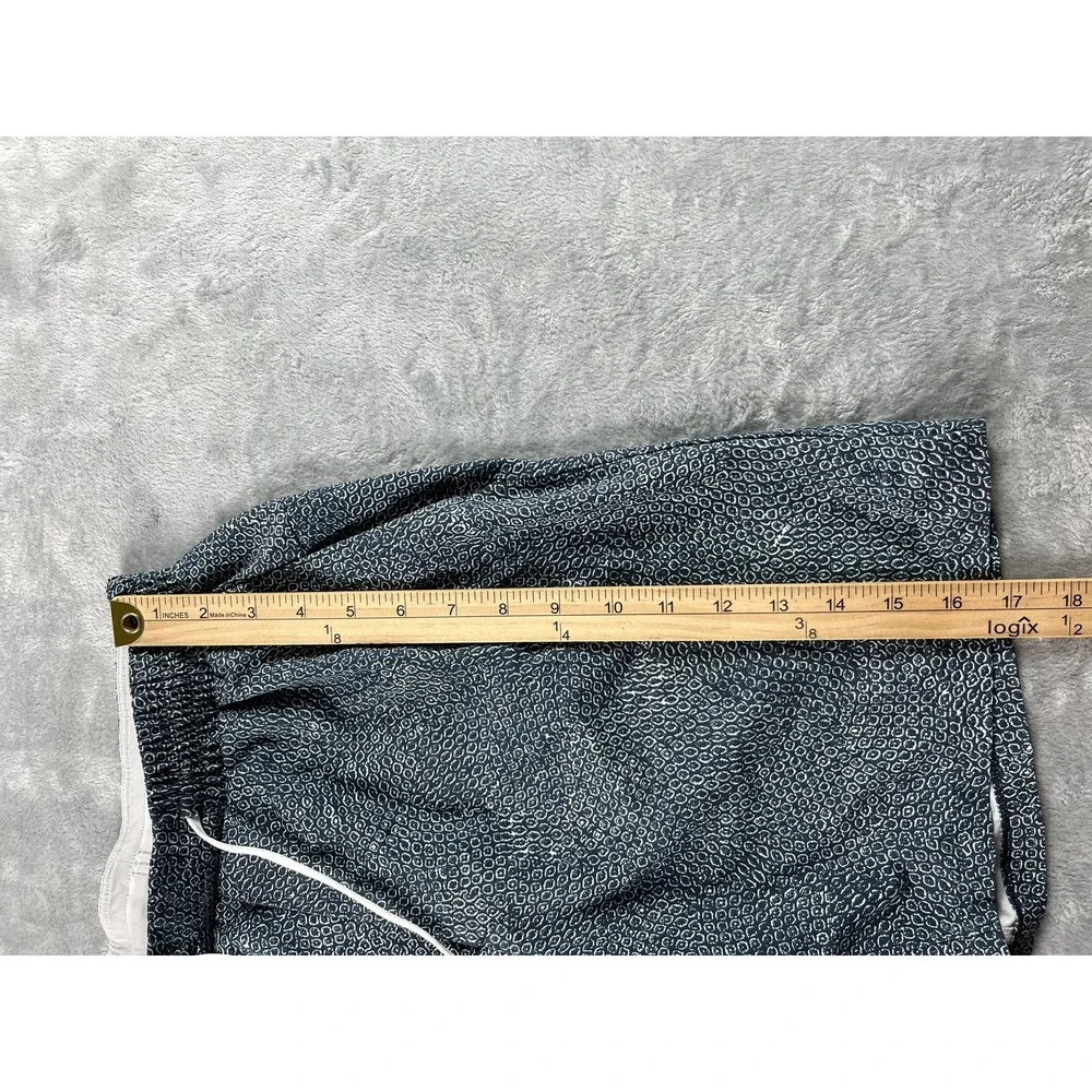 Lululemon Channel Cross Swim Shorts Small Blue Geometric Unlined 7
